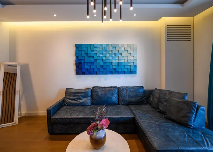 Luxury Apartment With Pool&Gym