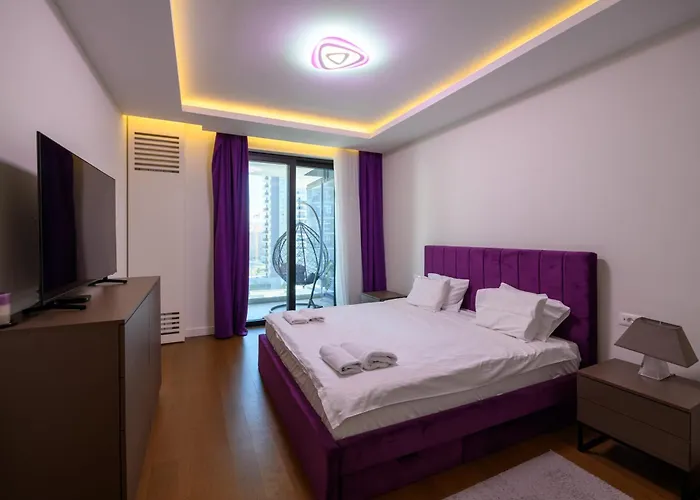 Luxury Apartment With Pool&Gym