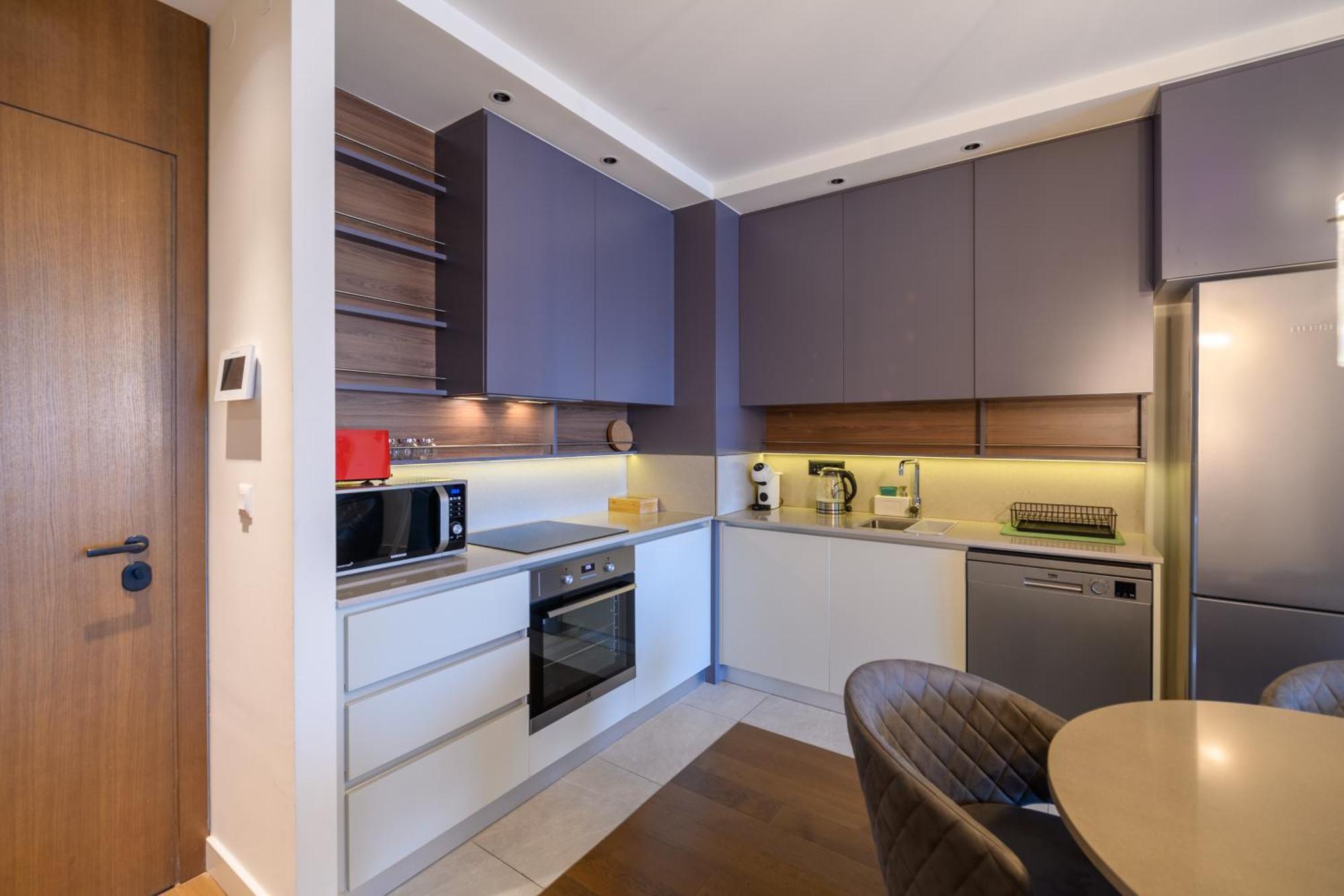 Apartment Luxury With Pool&gym *