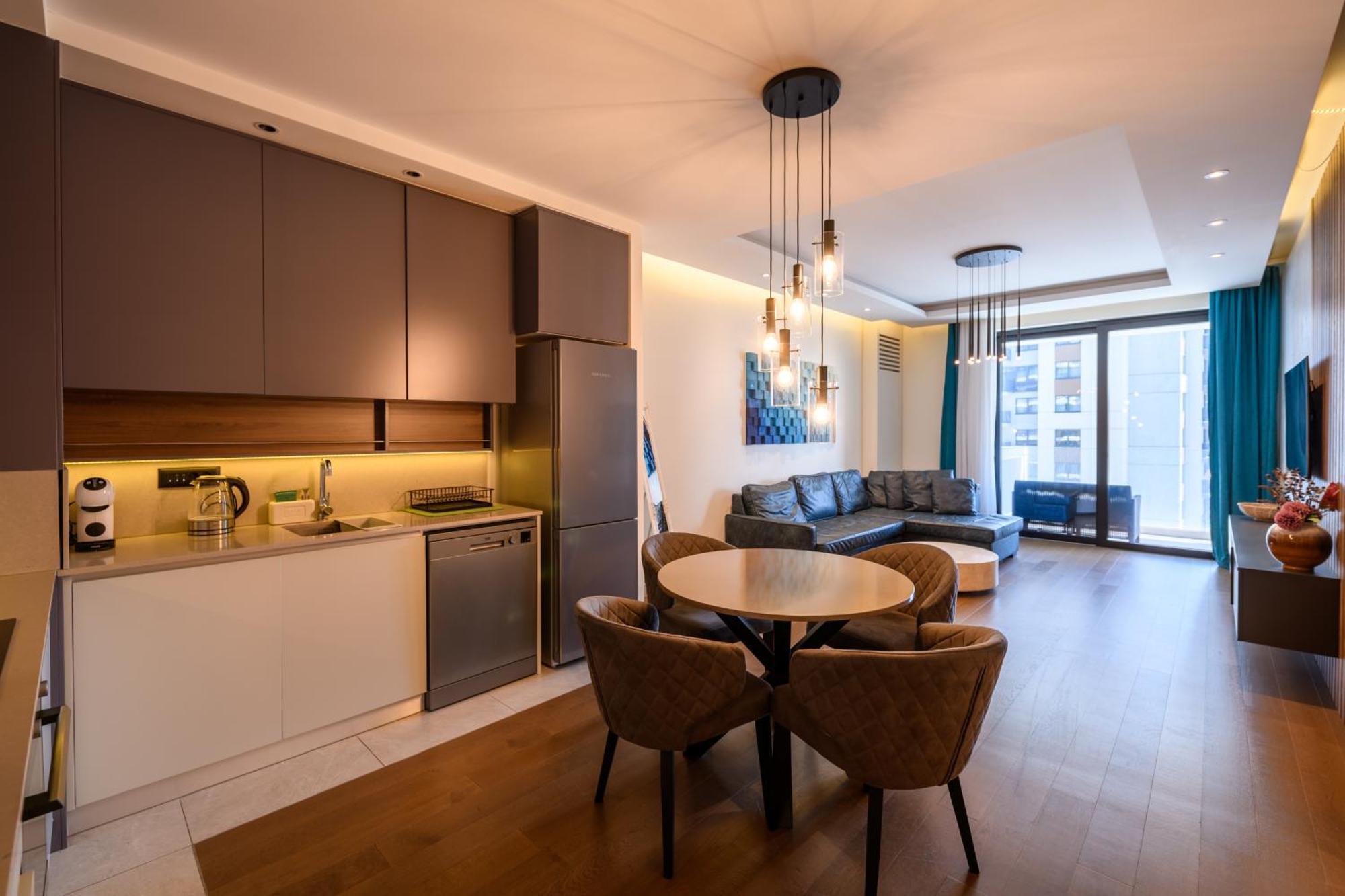 Apartment Luxury With Pool&gym *